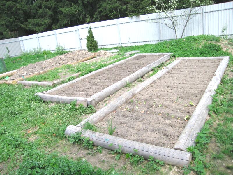 Подготовка весной и осенью теплой грядки для огурцов