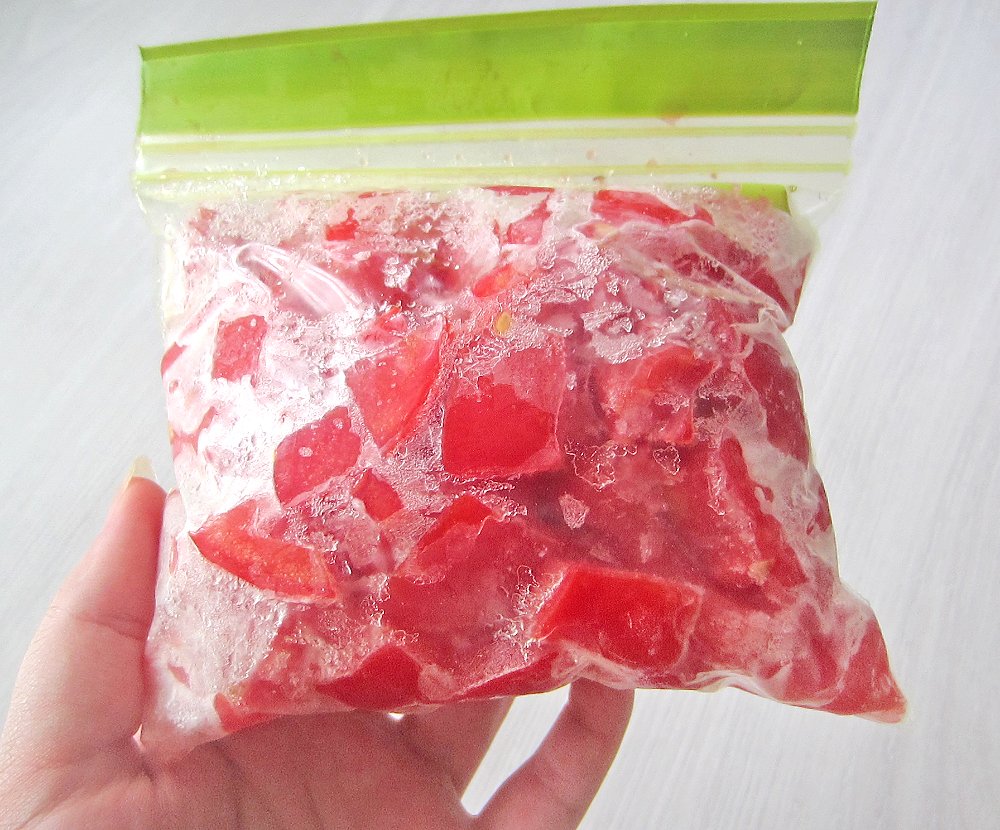 Можно ли замораживать помидоры на зиму в морозилке