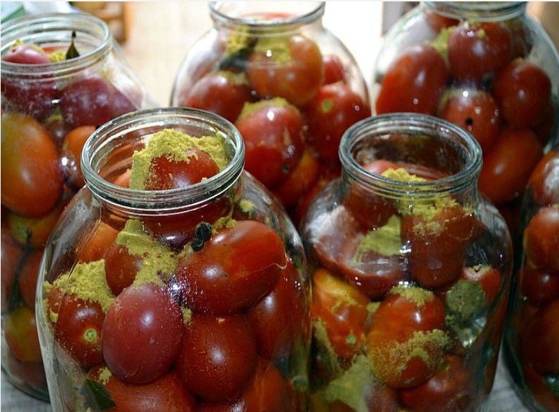 Соление бочковых помидоров с помощью холодного способа