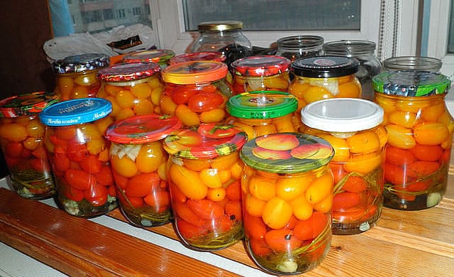 Сколько времени занимает маринование помидор