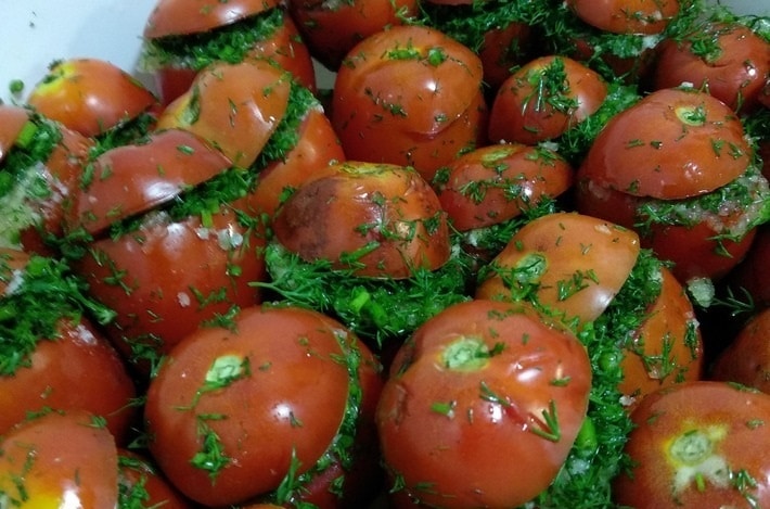 Секреты приготовления бурых помидоров на зиму