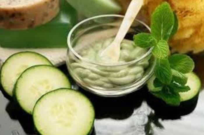 К какому семейству относится огурец и его происхождение