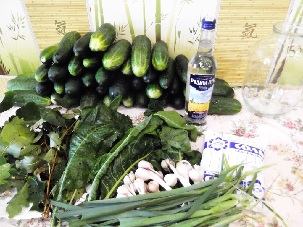 Через сколько готовы соленые огурцы в банке