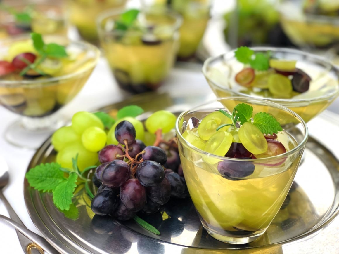 Описание лучших сортов темного винограда — польза и вред